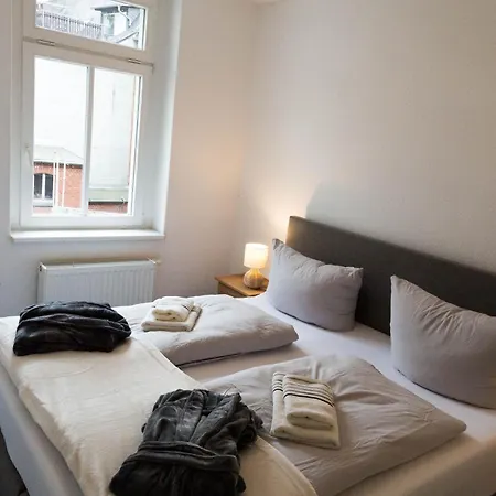 Studiowohnungen Am Neuberinhaus F&g Daire *