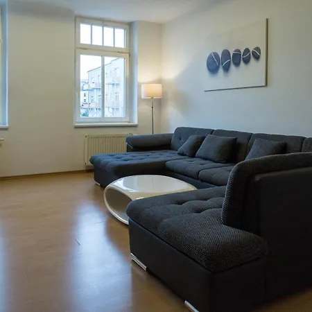 Studiowohnungen Am Neuberinhaus F&g * ライヒェンバッハ・イム・フォークトラント