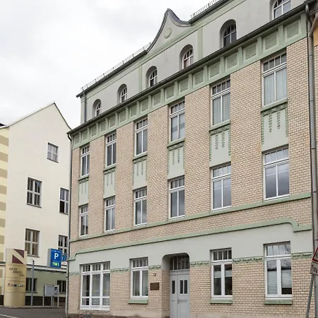 アパート Studiowohnungen Am Neuberinhaus F&g